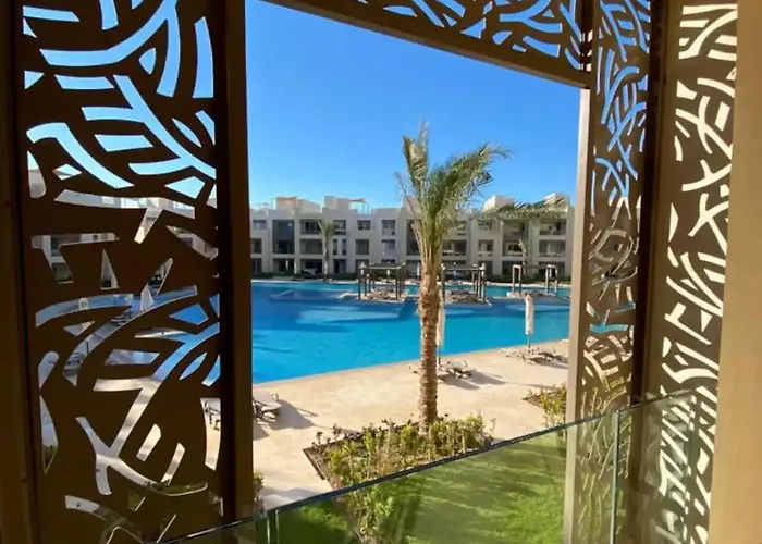 M With Pool View & Access - El Gouna, Appartement Hurghada