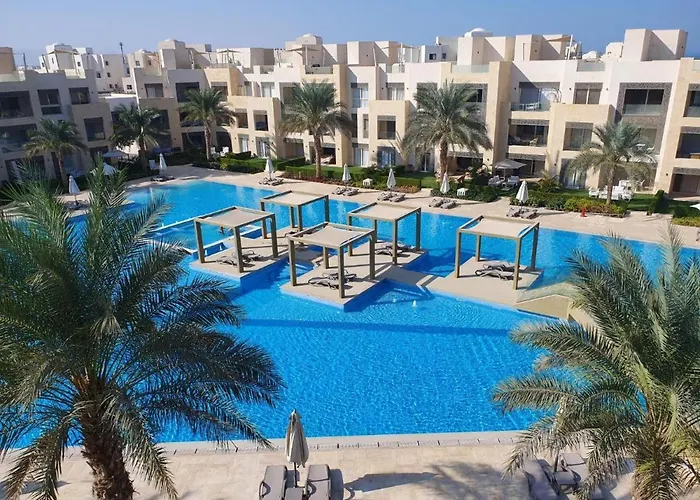 M With Pool View & Access - El Gouna, Appartement