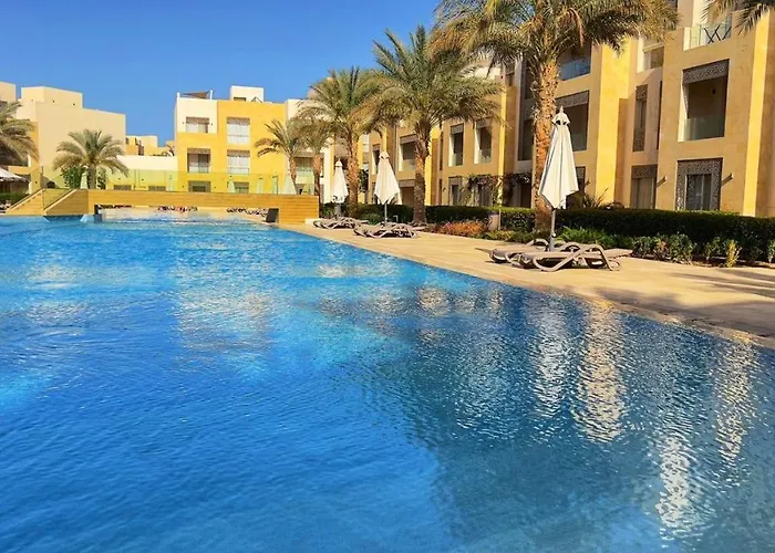 M With Pool View & Access - El Gouna,