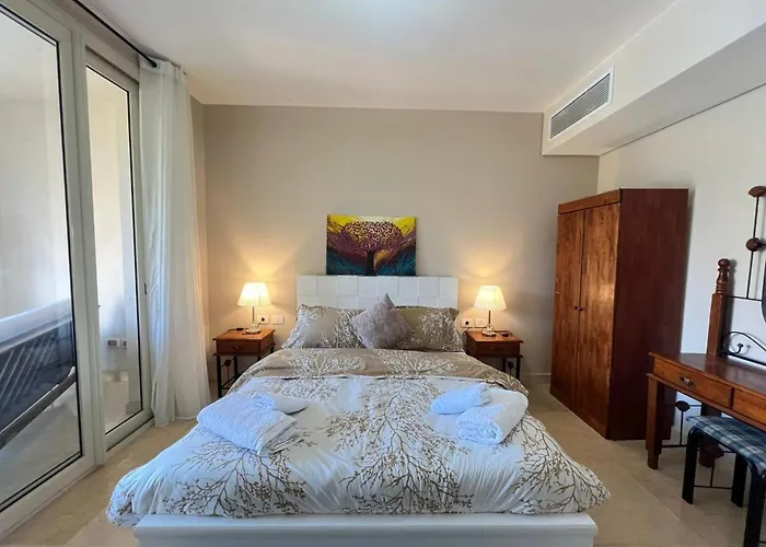 M With Pool View & Access - El Gouna, Appartement *